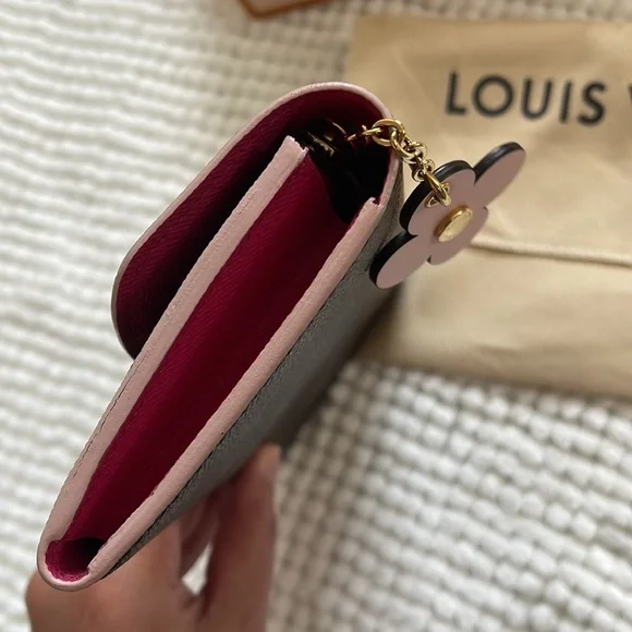 *SOLD* Limited Edition Louis Vuitton Monogram Bloom Flower Emilie Wallet Fuchsia - Picture 4 of 8